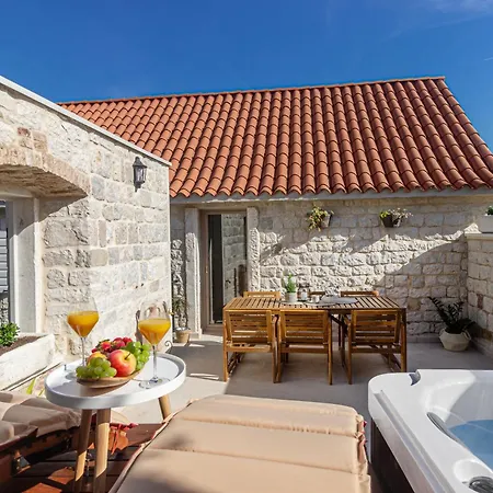Kamena U Mirnoj Ulici Blizu Centra Trogira Willa Trogir