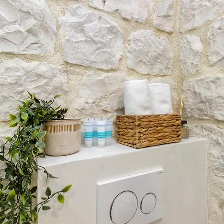 Villa Kamena U Mirnoj Ulici Blizu Centra Trogira Trogir
